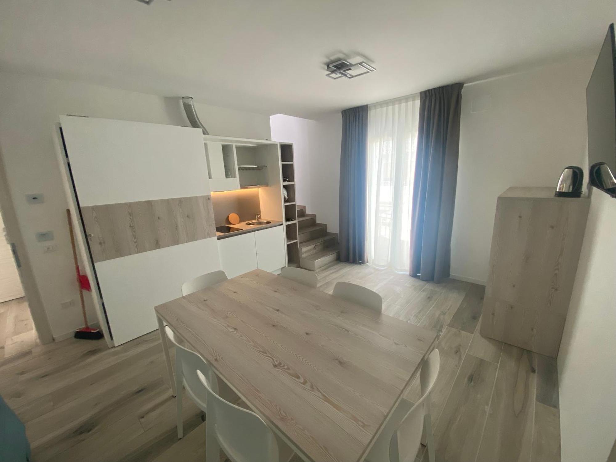Marina Suites & Apartments 4 Stelle S Каорле Екстер'єр фото