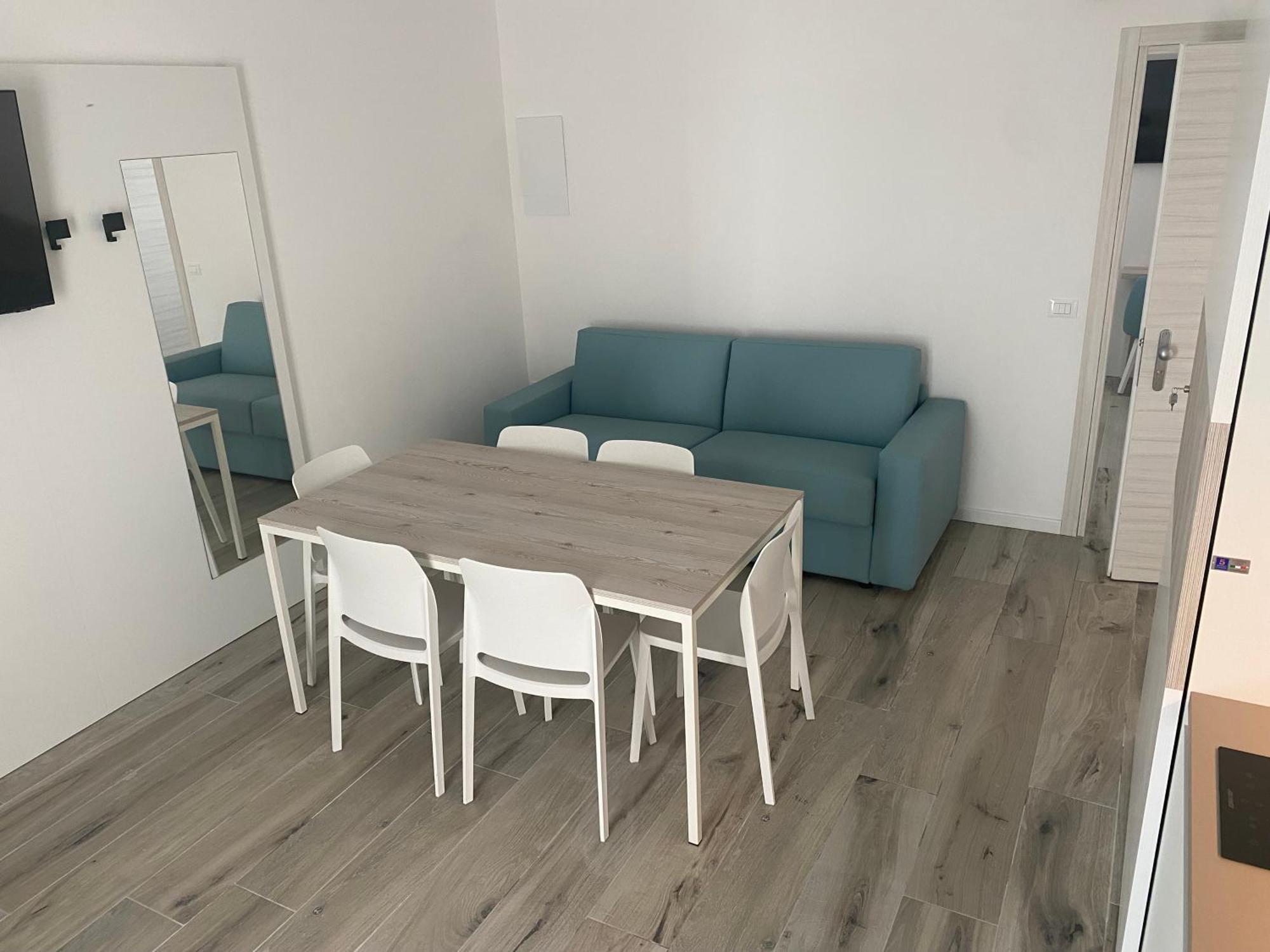 Marina Suites & Apartments 4 Stelle S Каорле Екстер'єр фото