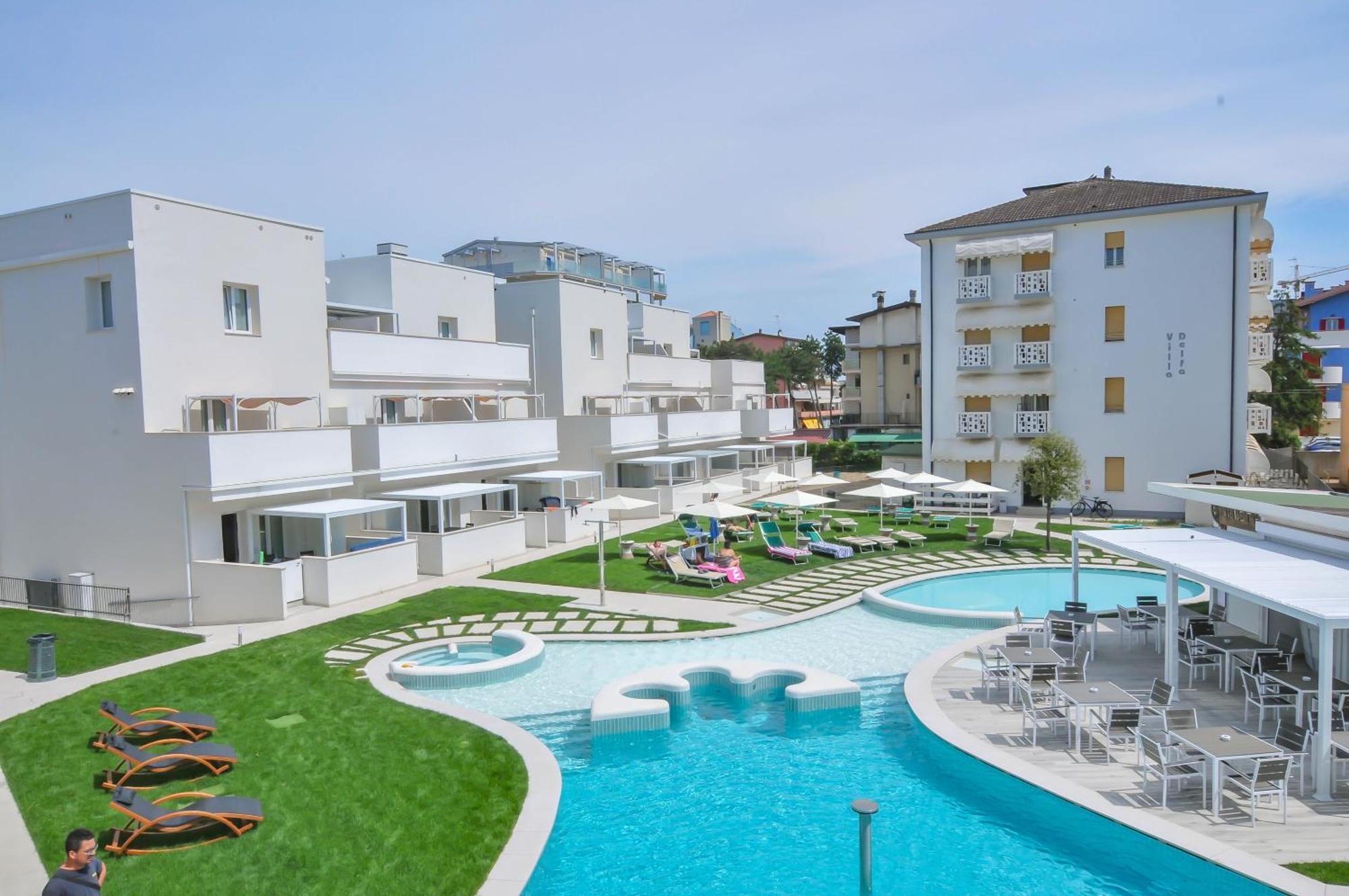 Marina Suites & Apartments 4 Stelle S Каорле Екстер'єр фото